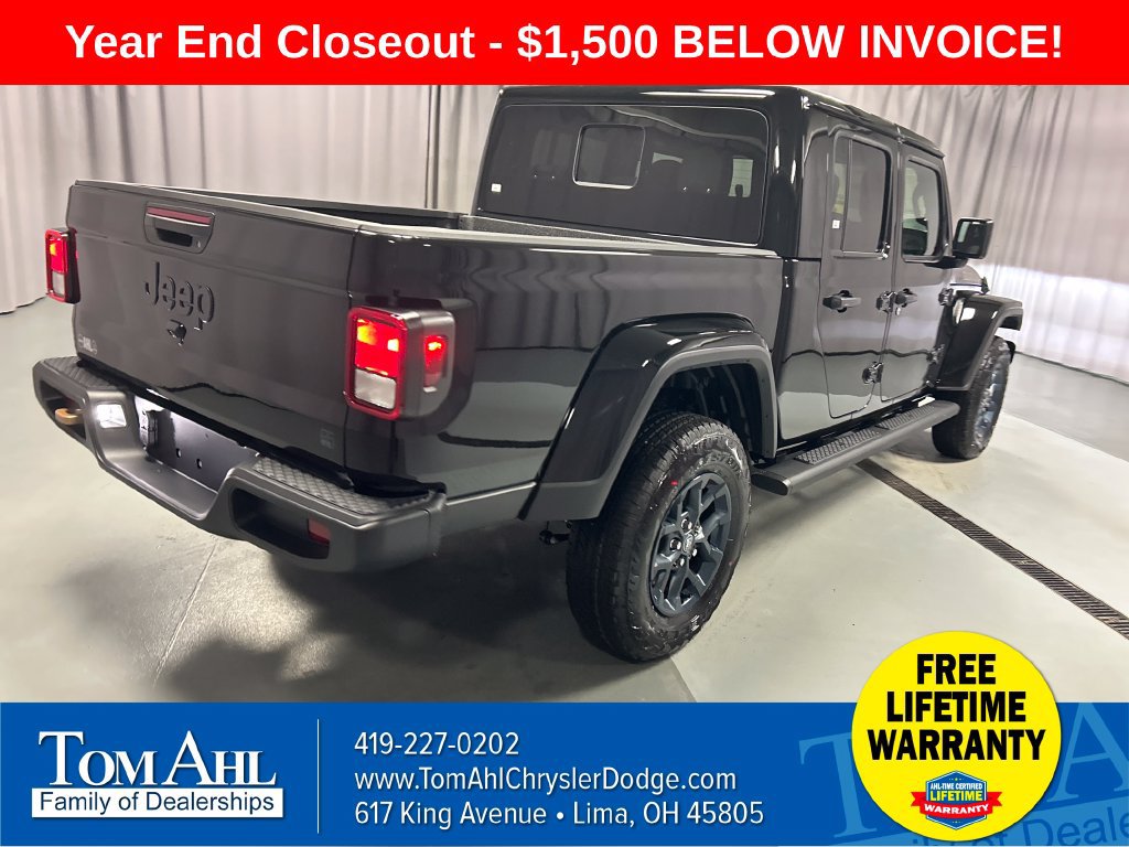 New 2026 Jeep Gladiator Sport AWD/4WD image 7