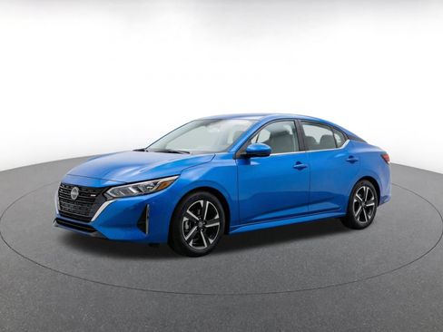 Used 2025 Nissan Sentra SV FWD image 3