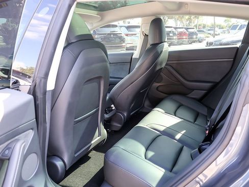 Used 2023 Tesla Model 3 Standard Range image 36