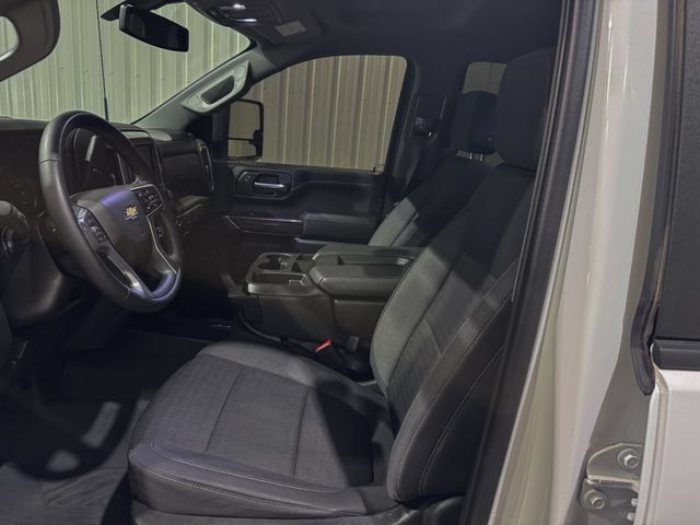 Used 2023 Chevrolet Silverado 2500 LT AWD/4WD image 11