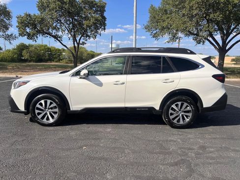 Used 2022 Subaru Outback Premium image 3