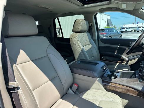 Used 2020 Chevrolet Tahoe LT w/ Luxury Package AWD/4WD image 30