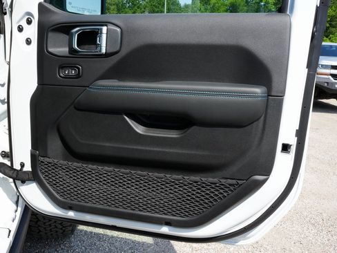 New 2025 Jeep Wrangler Unlimited Rubicon 4xe w/ Safety Group image 49