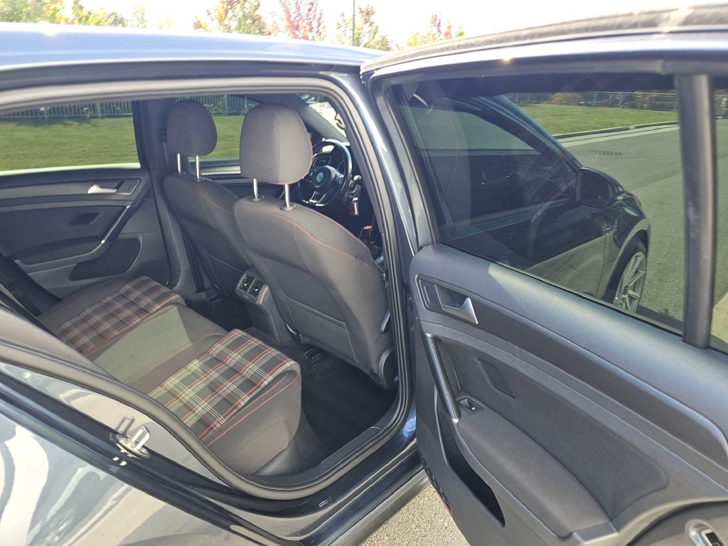 Used 2018 Volkswagen GTI S FWD image 14