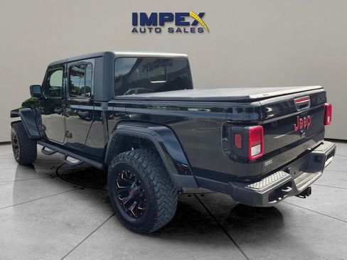 Used 2022 Jeep Gladiator Sport AWD/4WD image 3