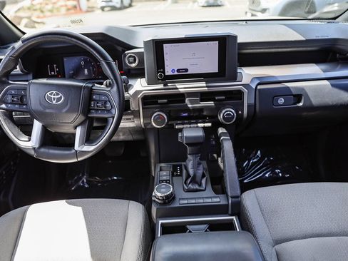 Certified 2025 Toyota 4Runner SR5 AWD/4WD image 12