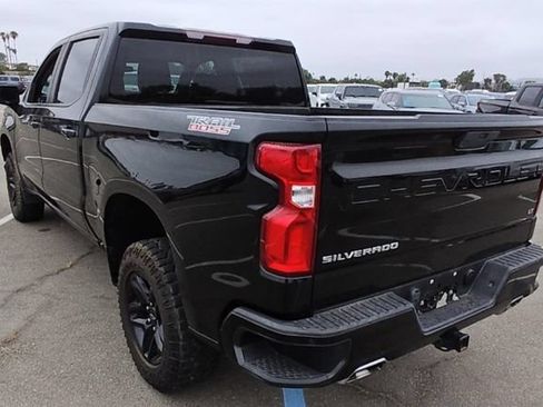 Used 2021 Chevrolet Silverado 1500 LT Trail Boss w/ Bed Protection Package AWD/4WD image 4