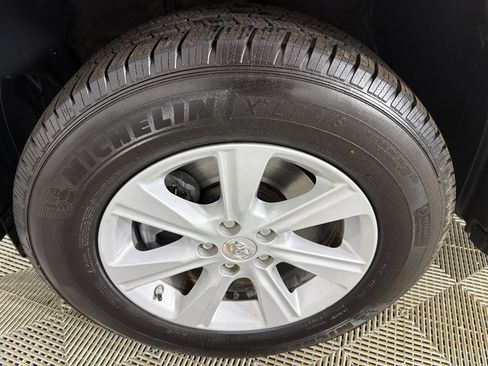 Used 2013 Toyota Highlander Plus image 11