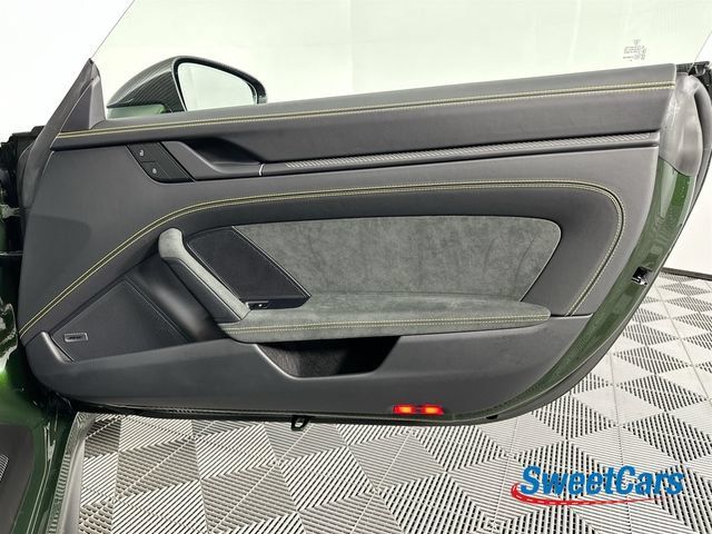 Used 2025 Porsche 911 GT3 RWD image 36