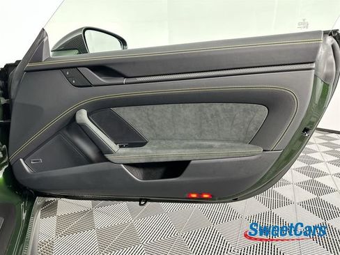 Used 2025 Porsche 911 GT3 RWD image 36