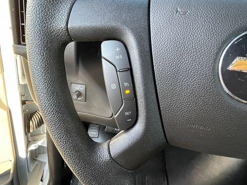Used 2025 Chevrolet Express 3500 LT w/ LT Preferred Equipment Group RWD image 34