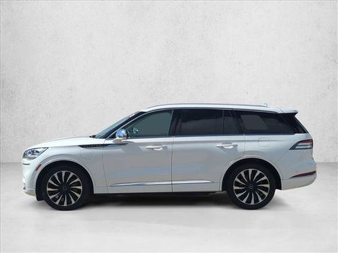 Used 2022 Lincoln Aviator Black Label Grand Touring w/ Class IV Trailer Tow Package AWD/4WD image 9