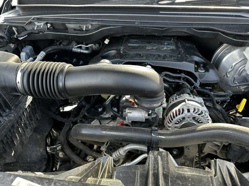 Used 2022 RAM 1500 Laramie AWD/4WD image 16