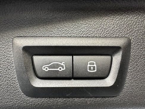 Used 2024 BMW X5 xDrive50e image 22