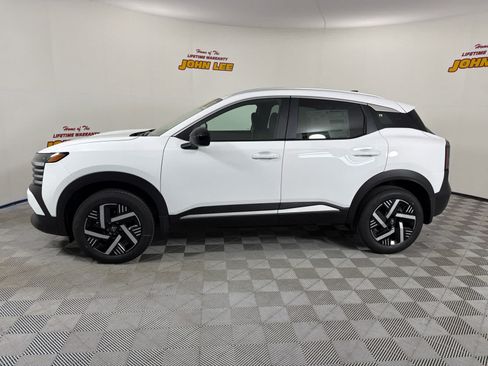 New 2026 Nissan Kicks SV FWD image 2