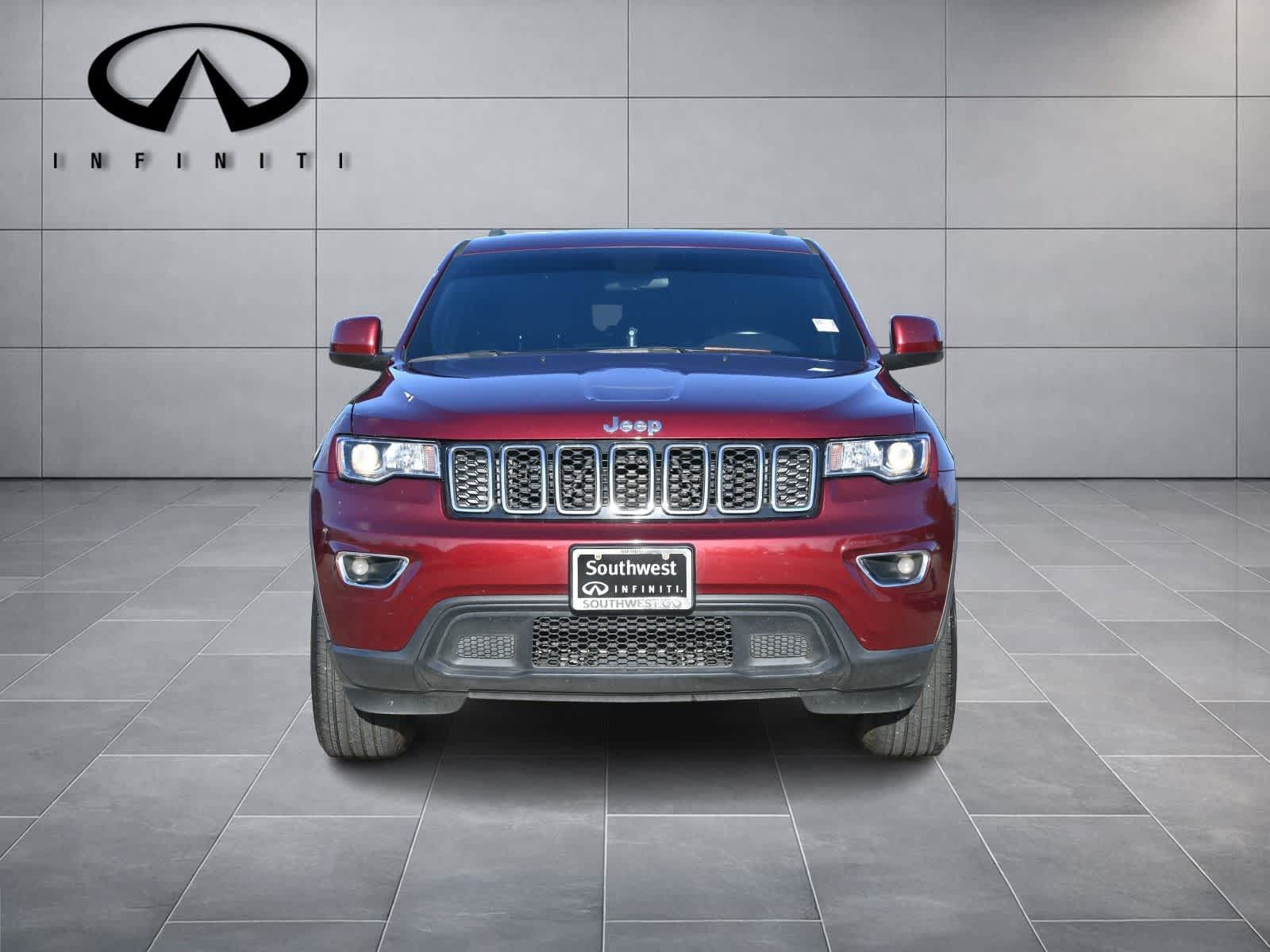 Used 2021 Jeep Grand Cherokee Laredo RWD image 2