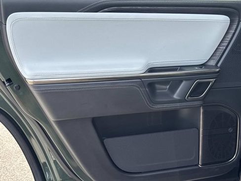 Used 2023 Rivian R1S Adventure AWD/4WD image 12