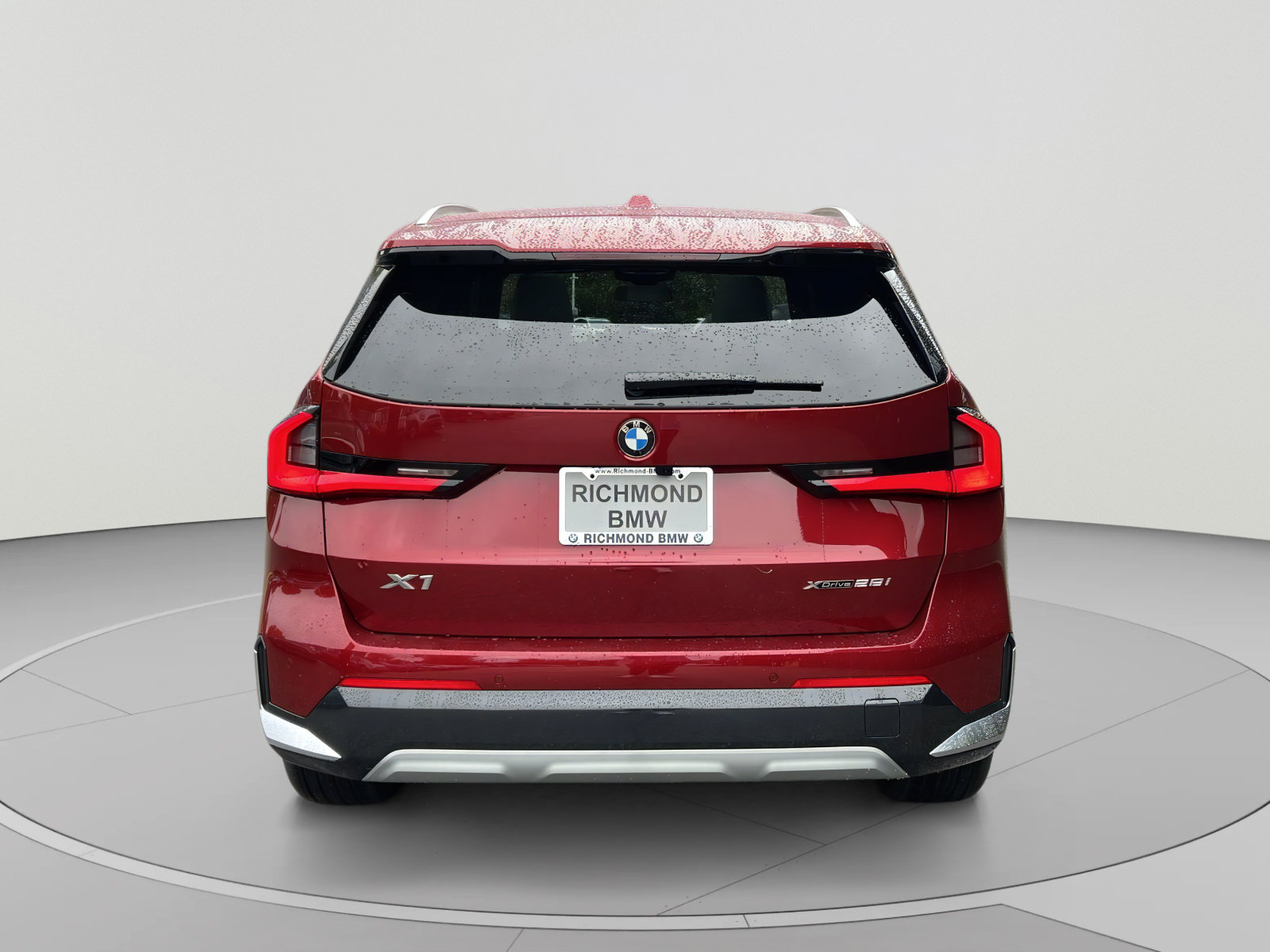 New 2026 BMW X1 xDrive28i w/ Technology Package AWD/4WD image 4