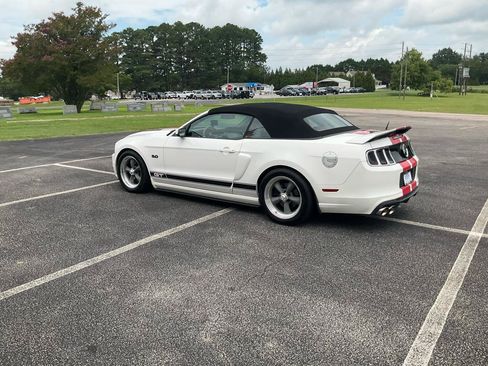 Used 2013 Ford Mustang GT Premium RWD image 16