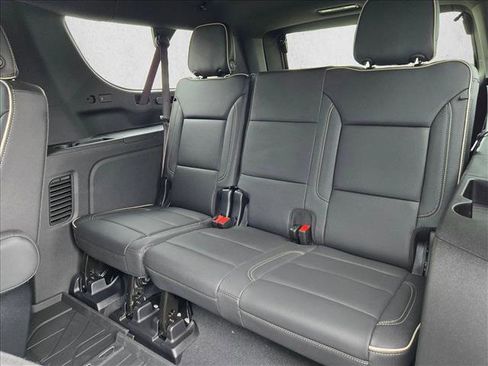 New 2026 Chevrolet Suburban Premier image 19