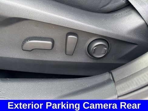 Used 2025 Subaru Outback Premium image 18