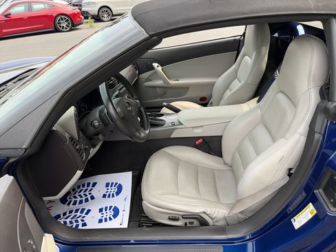 Used 2007 Chevrolet Corvette Convertible w/ Preferred Equipment Group RWD image 18