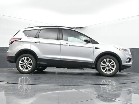 Used 2018 Ford Escape SEL image 31