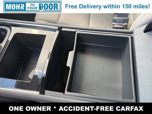 Used 2025 Chevrolet Traverse LT image 26