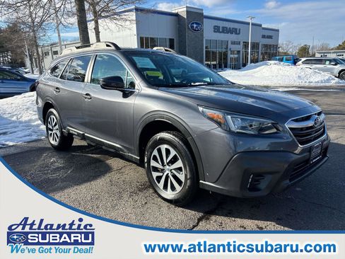 Used 2022 Subaru Outback Premium image 1
