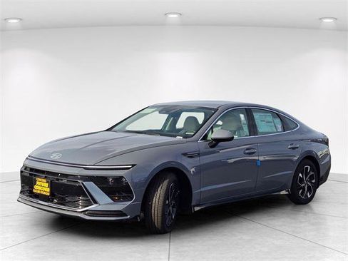 New 2025 Hyundai Sonata SEL image 2
