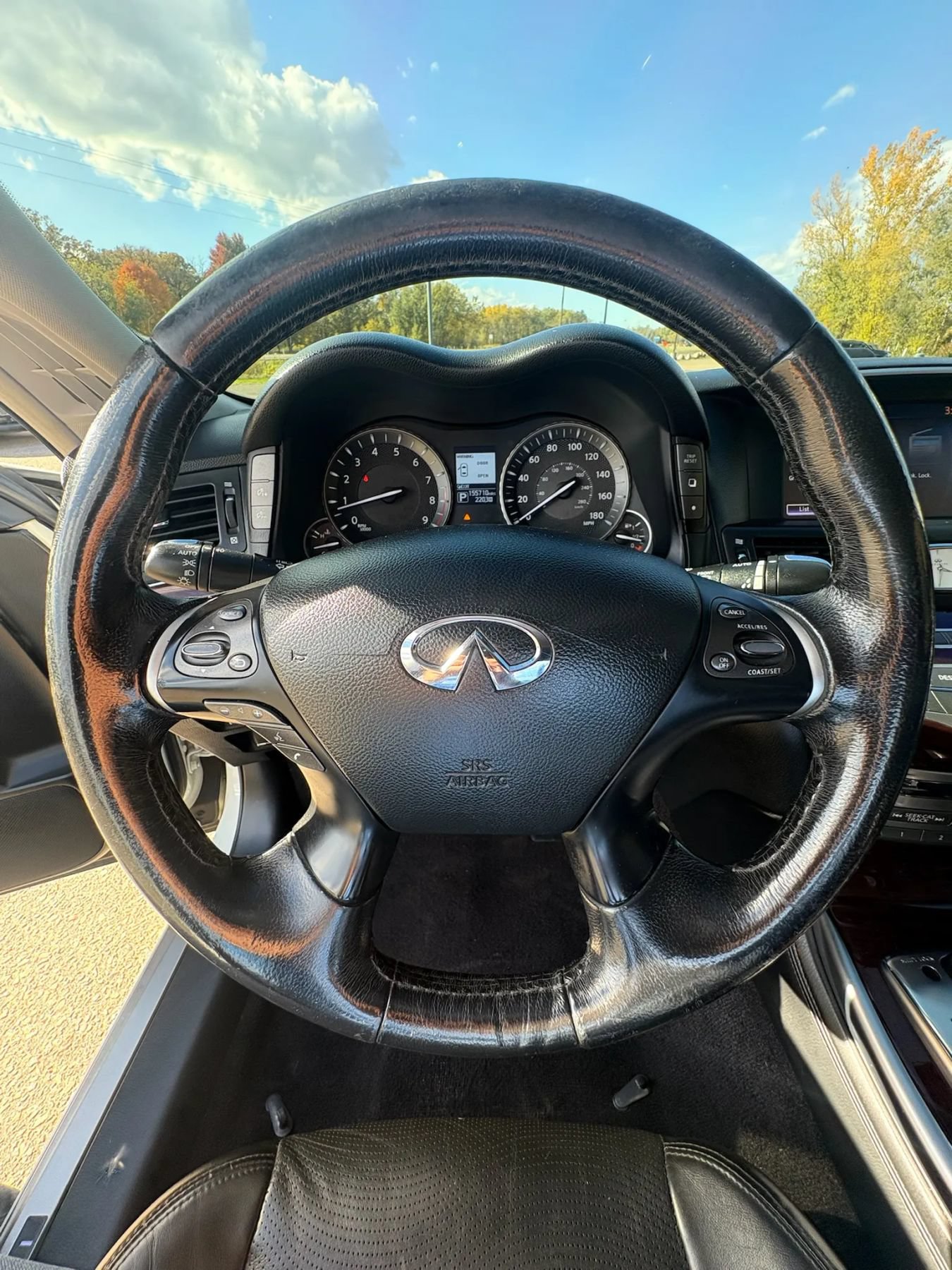 Used 2015 INFINITI Q70 L 3.7 AWD/4WD image 14