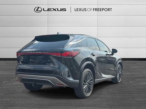 Used 2025 Lexus RX 350 Premium w/ Kick Sensor & Tow Package AWD/4WD image 4