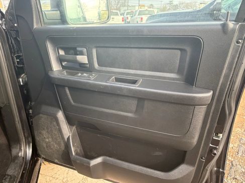 Used 2015 RAM 1500 Express w/ Black Ram 1500 Express Group image 18