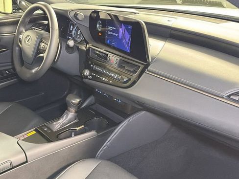 Certified 2025 Lexus ES 350 w/ Premium Package image 11