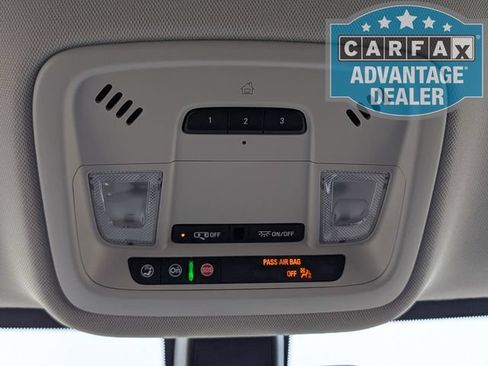 Used 2021 Chevrolet Traverse LT FWD image 13