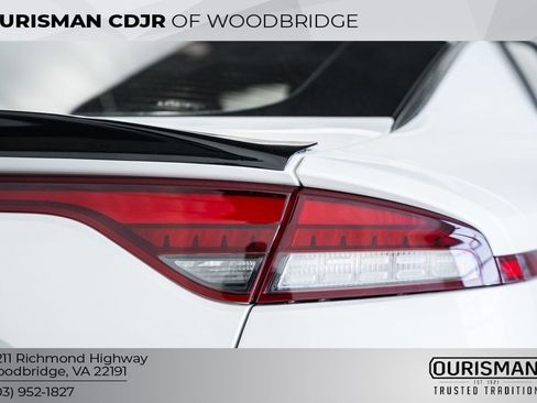 Used 2022 Kia Stinger GT1 image 7