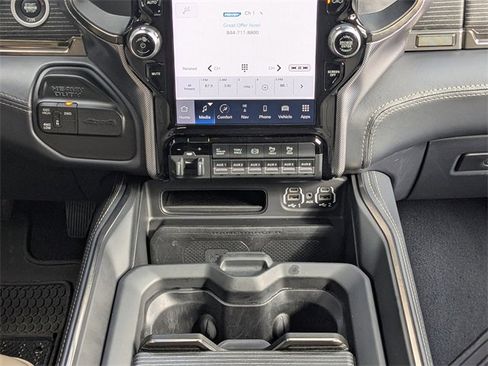 Certified 2022 RAM 2500 Limited image 18