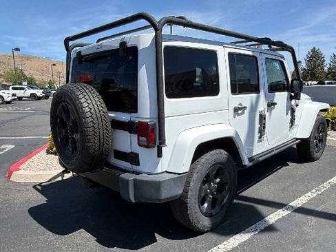 Used 2015 Jeep Wrangler Unlimited Sahara AWD/4WD image 2