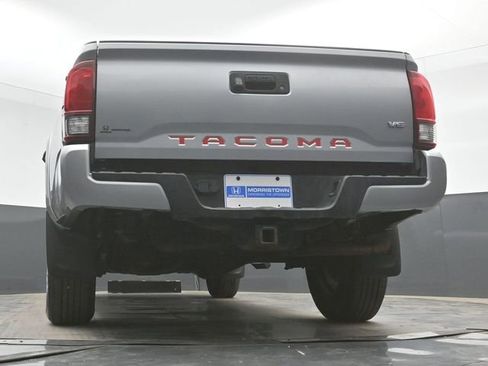Used 2019 Toyota Tacoma TRD Sport AWD/4WD image 44