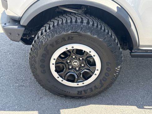 Used 2024 Ford Bronco Badlands AWD/4WD image 10