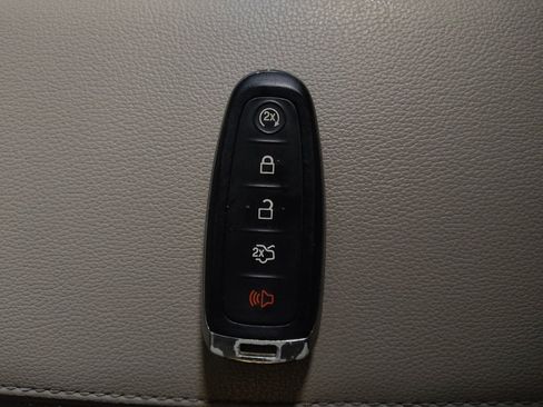 Used 2018 Ford Escape Titanium AWD/4WD image 32