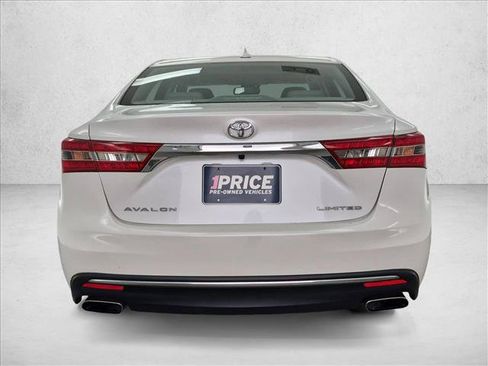 Used 2016 Toyota Avalon Limited w/ Toyota Safety Sense Package FWD image 7