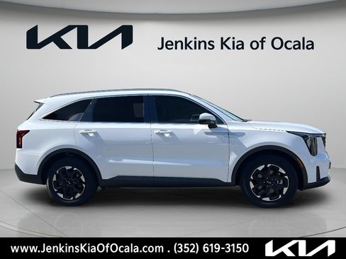 New 2026 Kia Sorento S w/ S Panoramic Sunroof Package FWD image 2