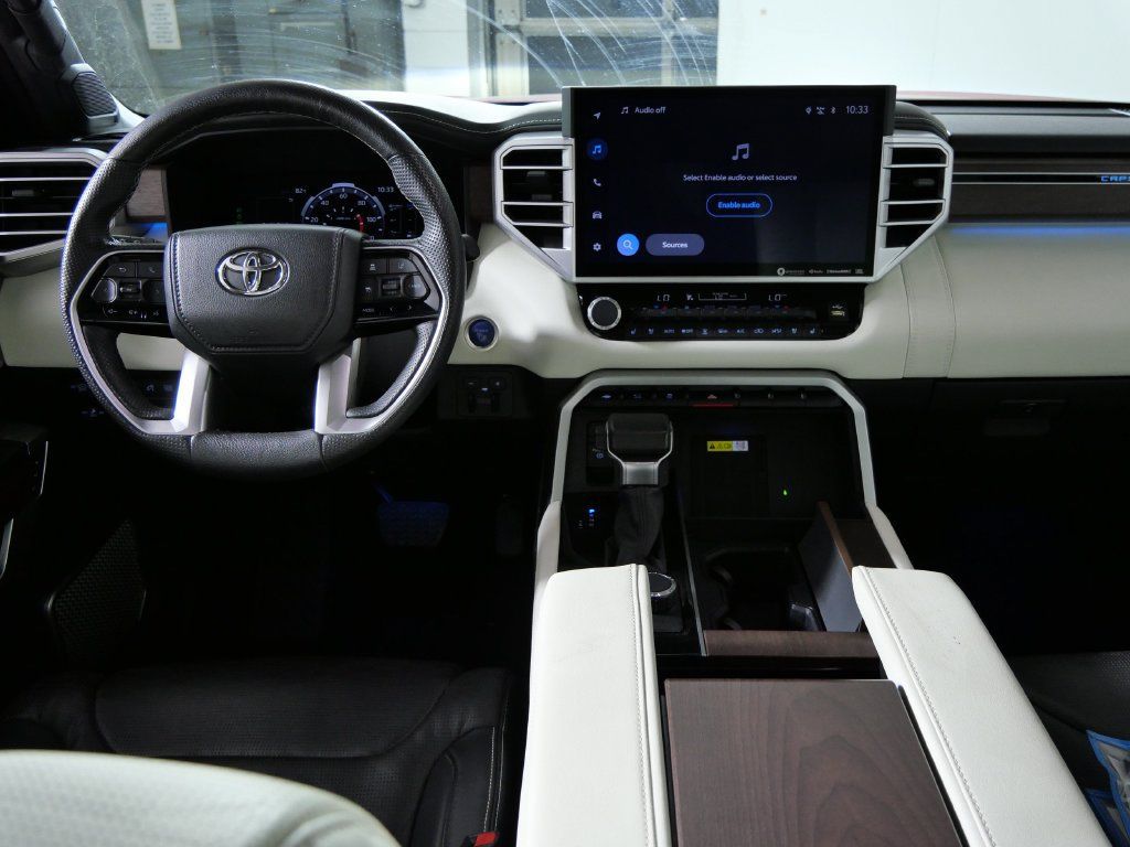 Used 2023 Toyota Sequoia Capstone AWD/4WD image 22