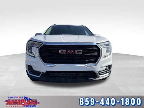 Used 2023 GMC Terrain SLE w/ Driver Convenience Package image 7