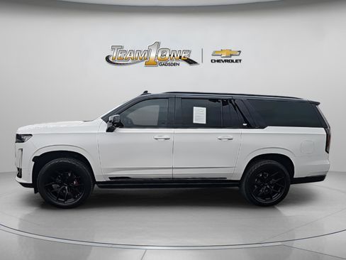 Used 2024 Cadillac Escalade ESV Sport Platinum w/ LPO, ONYX Package image 11