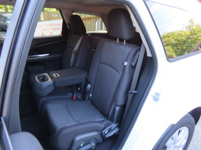 Used 2014 Dodge Journey SE w/ Flexible Seating Group FWD image 12