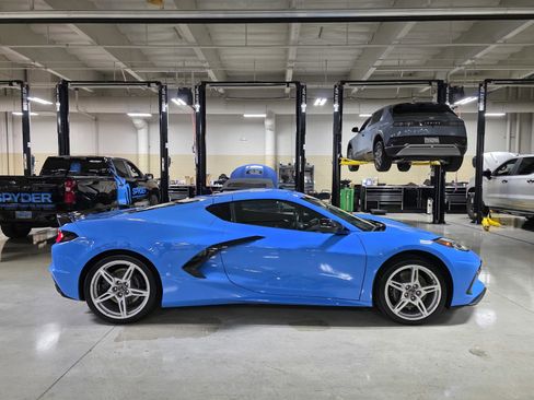 Used 2024 Chevrolet Corvette Stingray Preferred Cpe w/ Z51 Performance Package image 8