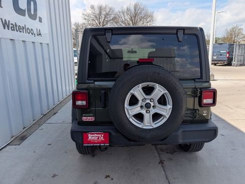 Used 2021 Jeep Wrangler Unlimited Sport AWD/4WD image 21