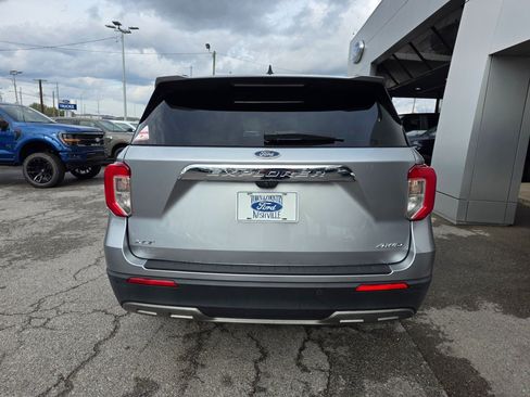 Used 2021 Ford Explorer XLT w/ Equipment Group 202A image 5